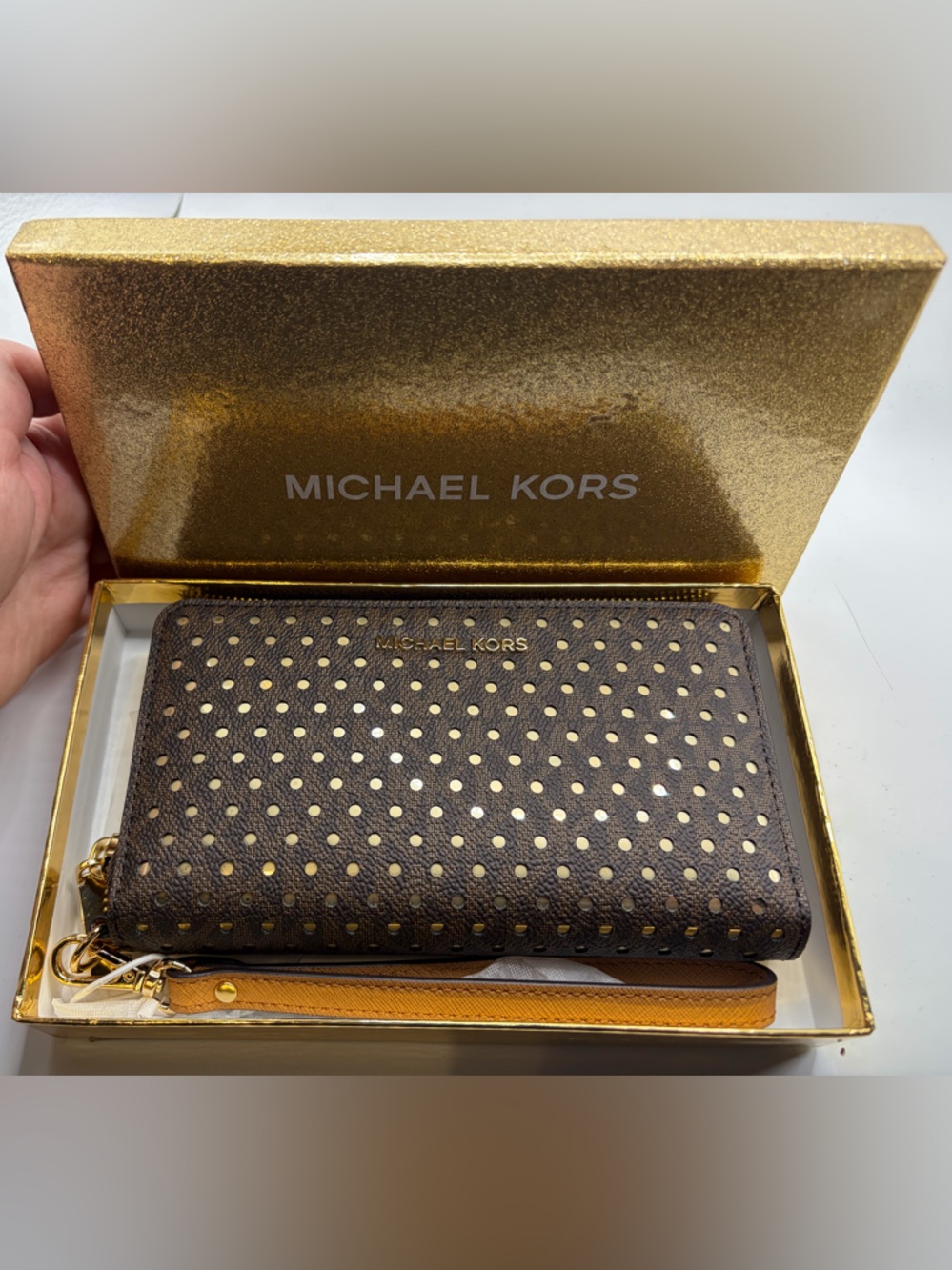 $118 Michael Kors perforated phone case wristlet brown logo Jet Set Travel NIB